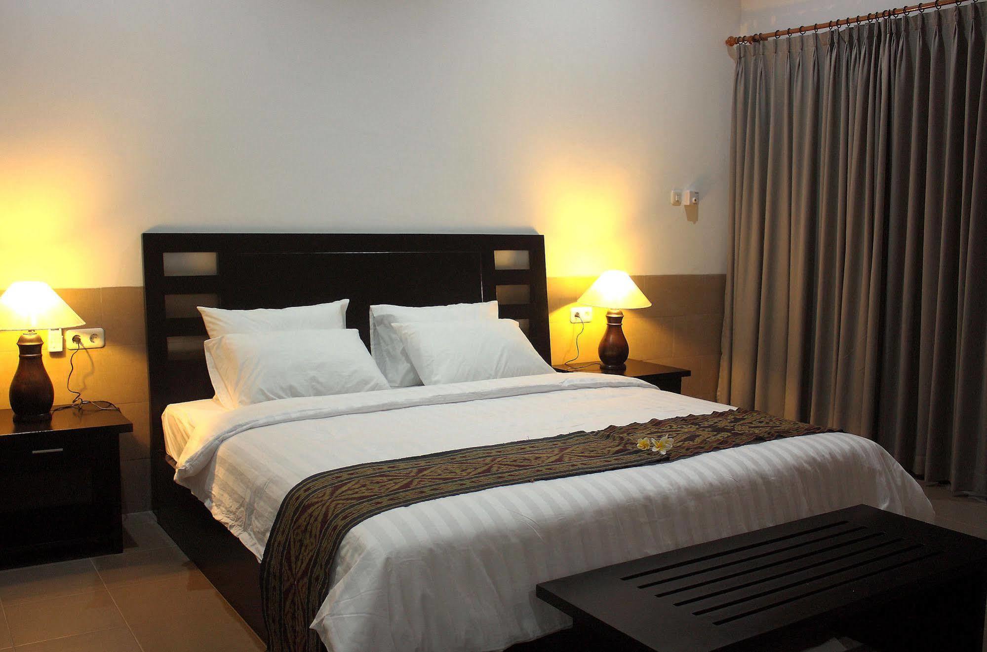 Ocean View Tulamben Dive & Resort Ngoại thất bức ảnh